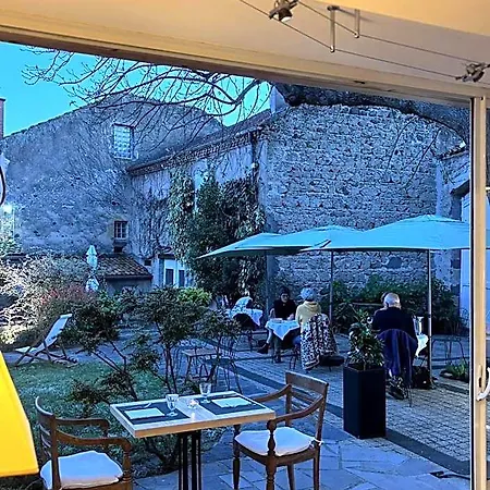 La Cour Carree Hotel Besse-et-Saint-Anastaise