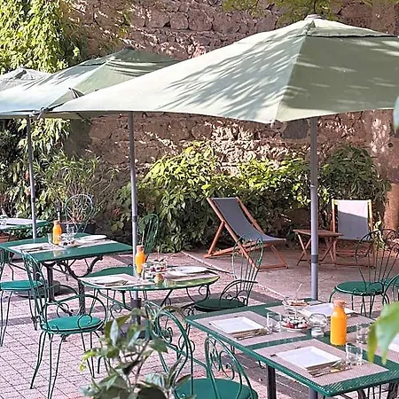 La Cour Carree Hotel 3*