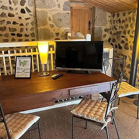 La Cour Carree 3* Besse-et-Saint-Anastaise