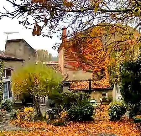 La Cour Carree Otel Besse-et-Saint-Anastaise